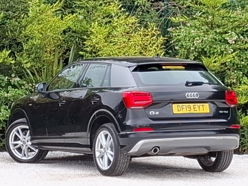 Audi Q2 30 Tdi S Line Black #2