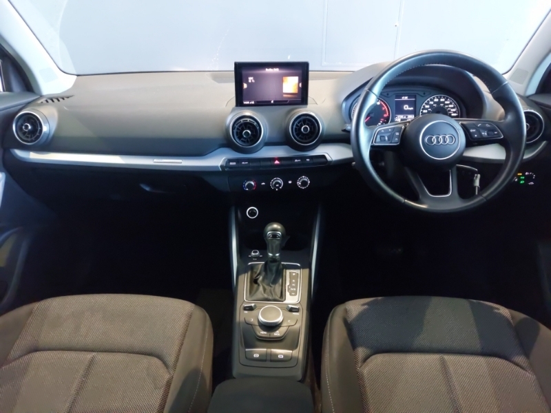 Audi Q2 35 Tfsi Sport S Tronic Black #3