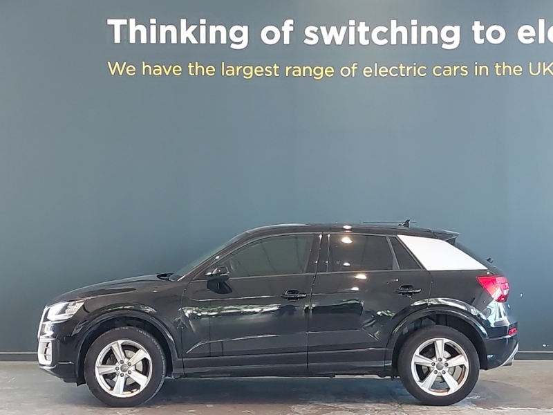 Audi Q2 35 Tfsi Sport S Tronic Black #4