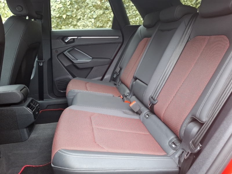 Audi Q3 35 Tfsi S Line Red #6
