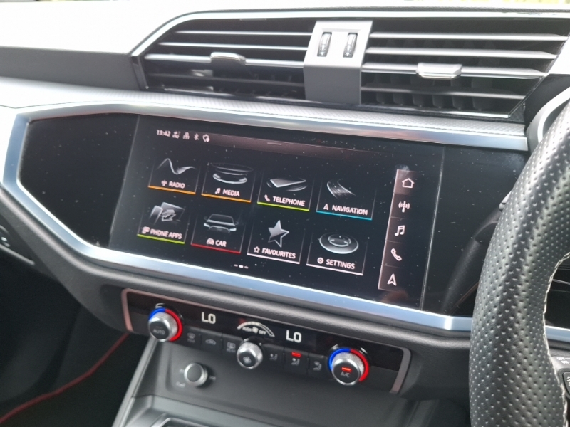 Audi Q3 Audi Q3 Sport 35 Tfsi 150 Ps S Tronic White #9