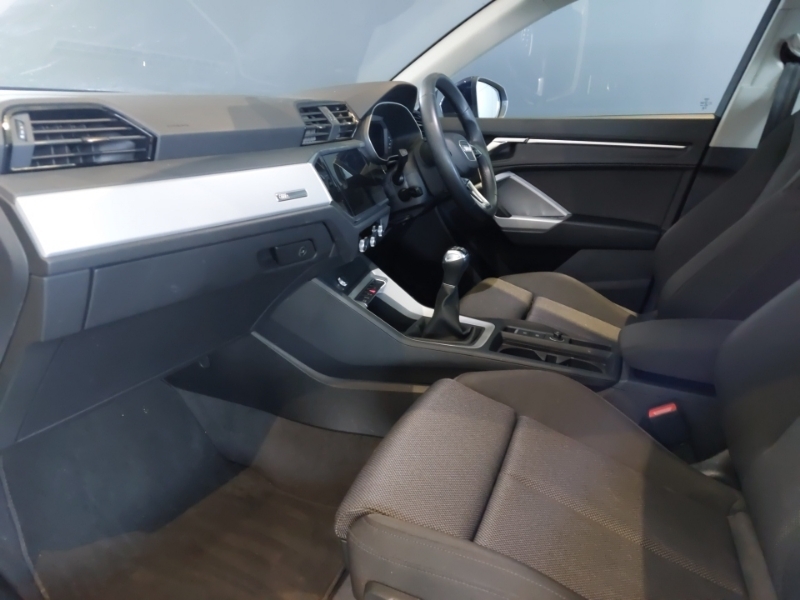 Audi Q3 35 Tfsi Sport Blue #5