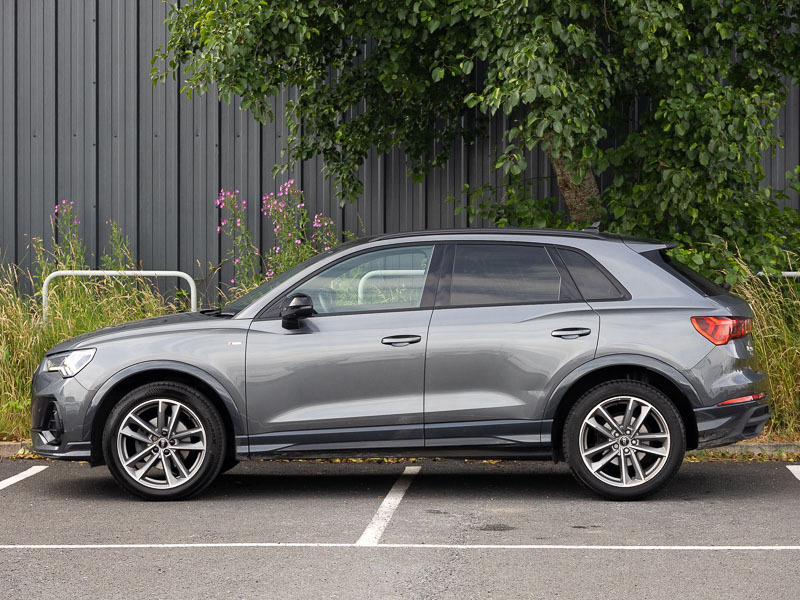 Audi Q3 35 Tfsi Black Edition S Tronic Grey #4