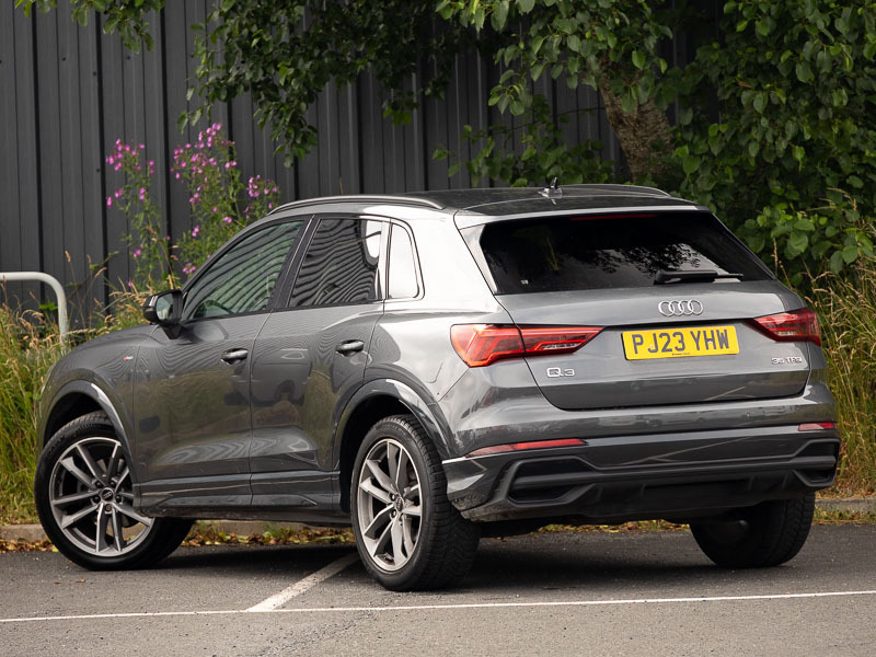Audi Q3 35 Tfsi Black Edition S Tronic Grey #2