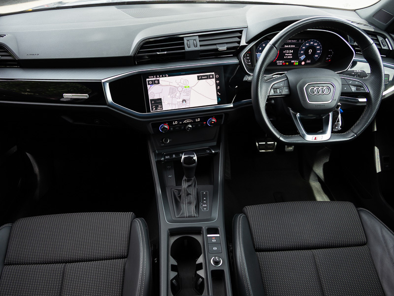 Audi Q3 35 Tfsi Black Edition S Tronic Grey #3