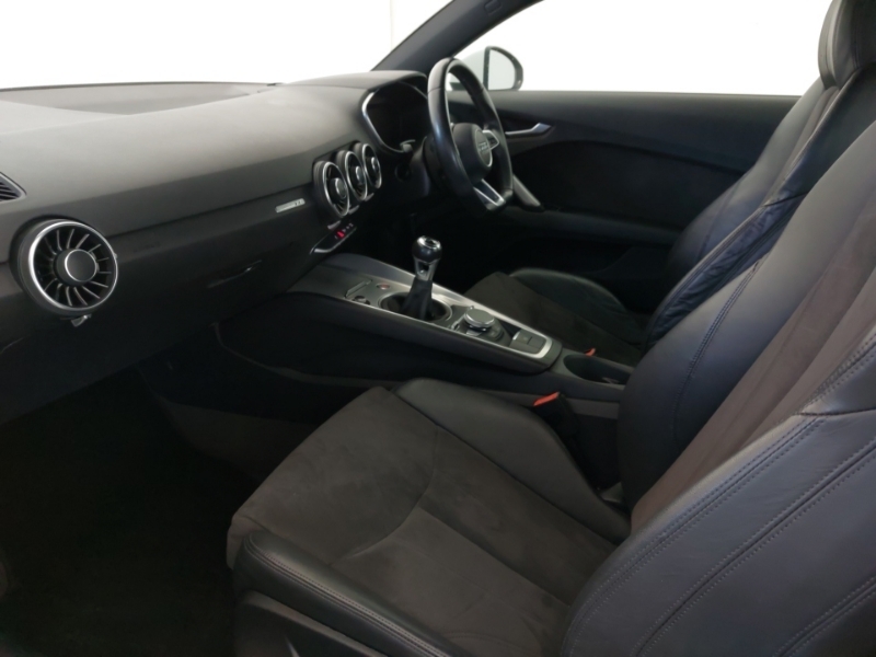 Audi TT 2.0 Tdi Ultra Sport White #5