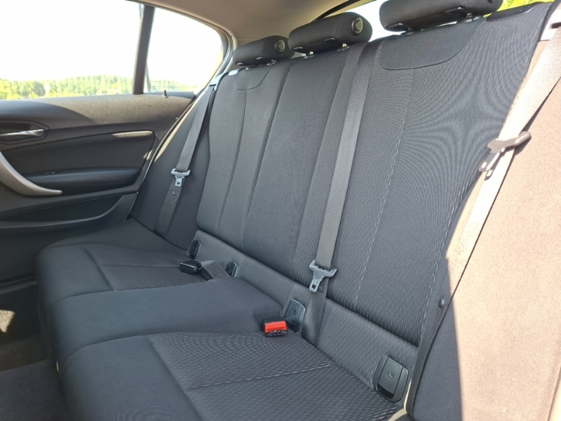 BMW 1 Series 116D Se Business Navservotronic YH19WKX White #6