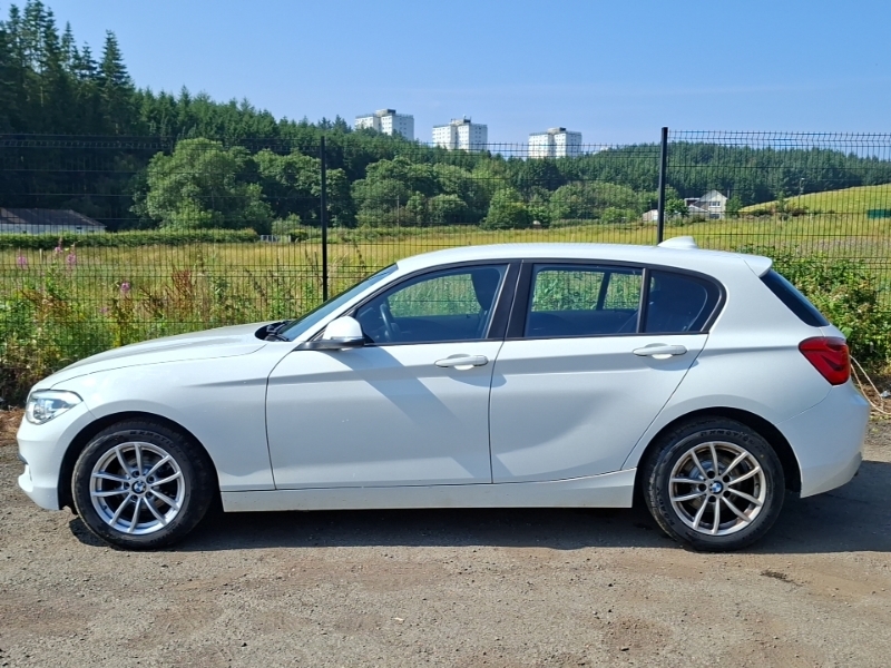 BMW 1 Series 116D Se Business Navservotronic YH19WKX White #4