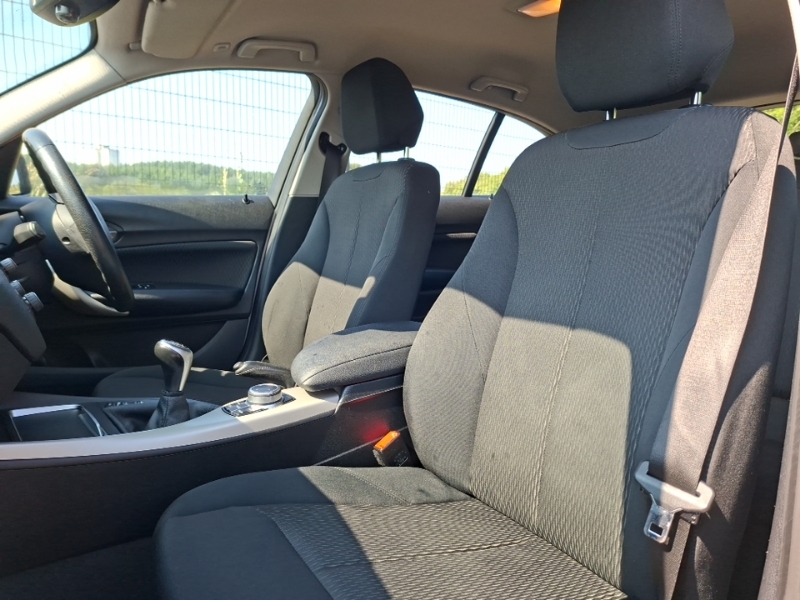 BMW 1 Series 116D Se Business Navservotronic YH19WKX White #5