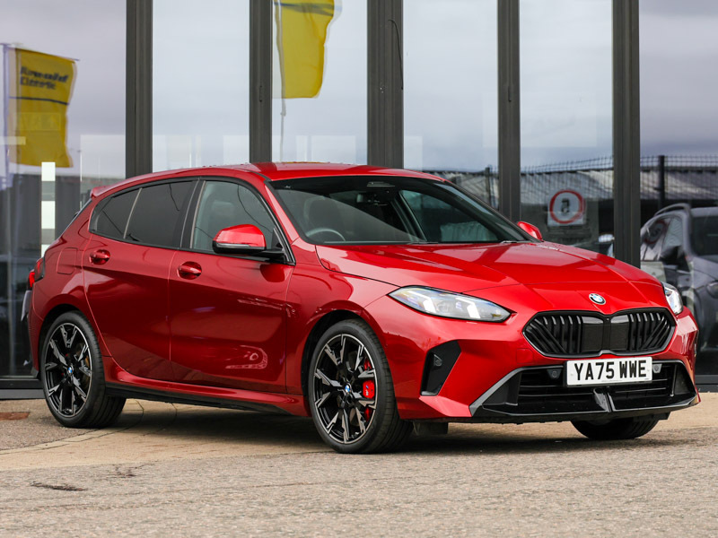 BMW 1 Series 120 M Sport Step Red