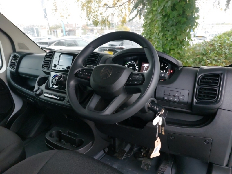 Citroen Relay 2.2 Bluehdi 140 H2 Van Enterprise White #3