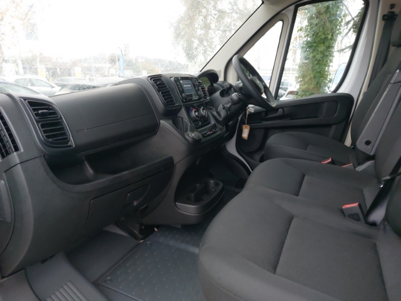Citroen Relay 2.2 Bluehdi 140 H2 Van Enterprise White #5