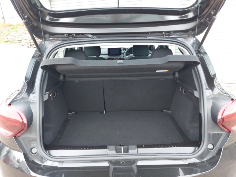 Dacia Sandero Stepway 1.0 Tce Comfort Euro 6 S S 10 982 Car Detail  #17