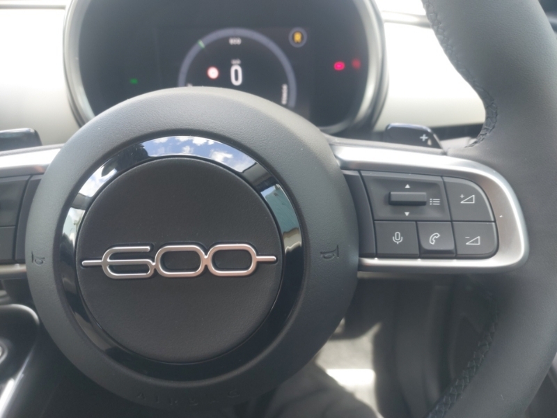 Fiat 600 1.2 136 Hybrid 48V Icon - 2026 26 Black #13