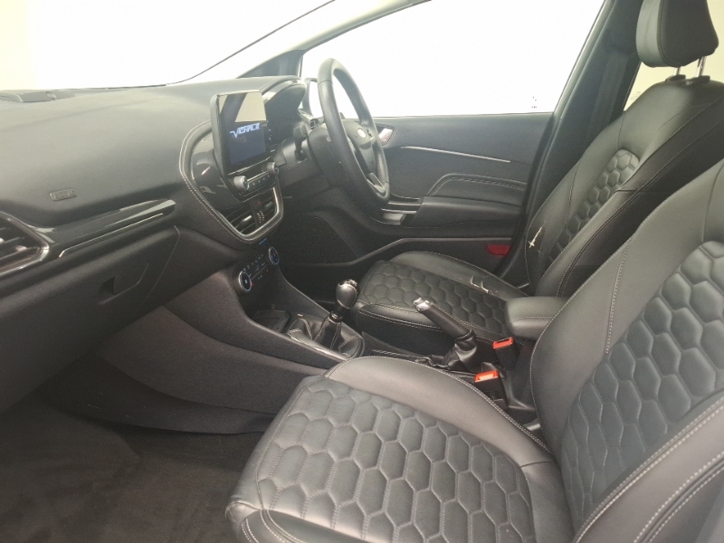 Ford Fiesta 1.0 Ecoboost Hybrid Mhev 125 Vignale Edition EO21FSJ White #5