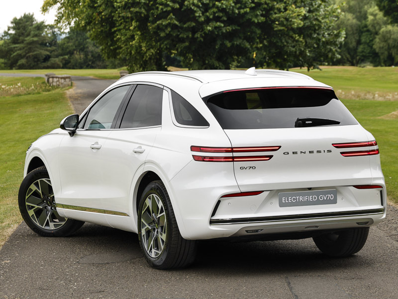 Genesis GV70 360Kw Pure 84Kwh Awd White #2