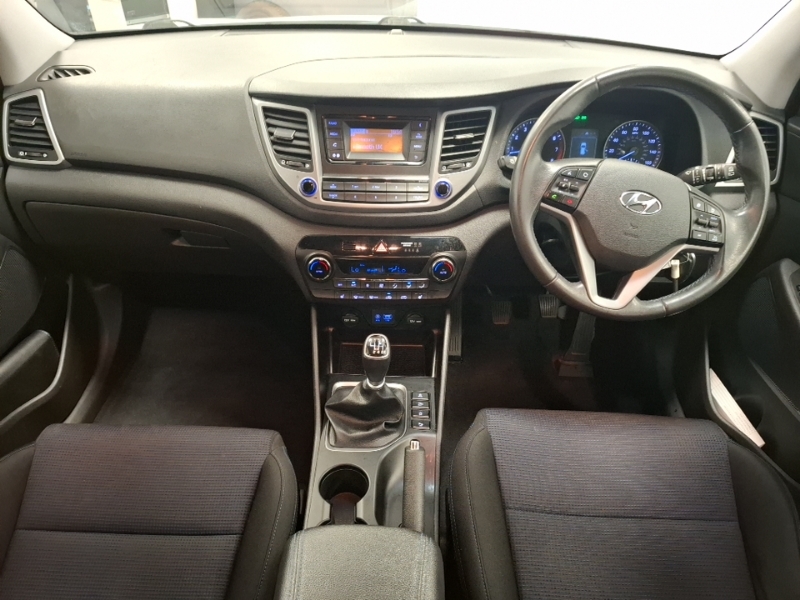 Hyundai Tucson 1.6 Gdi Blue Drive Se 2Wd White #3
