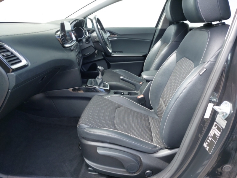 Kia Ceed 1.0T Gdi Isg 3 Black #5