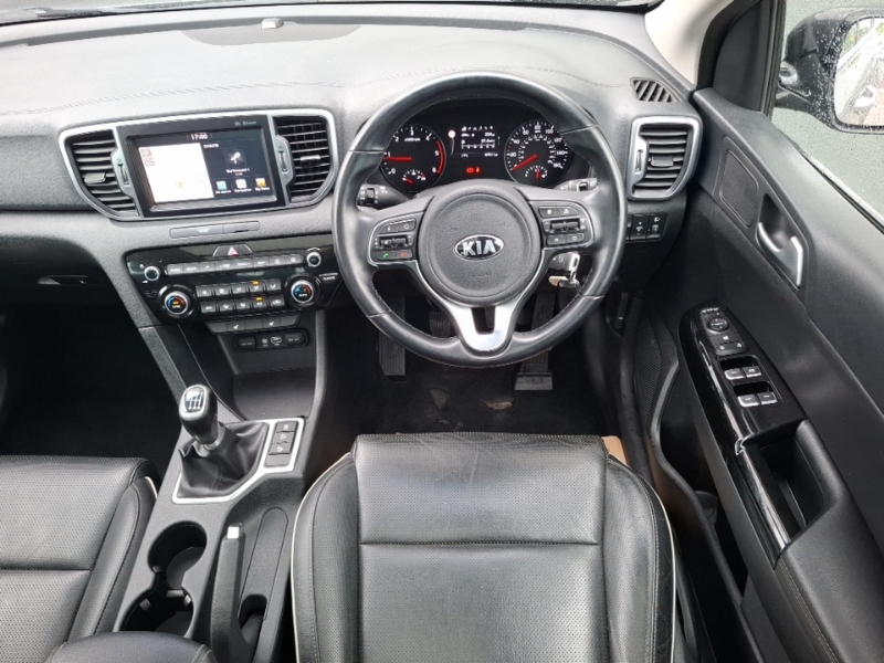 Kia Sportage 1.6 Gdi 2 Suv Red #8