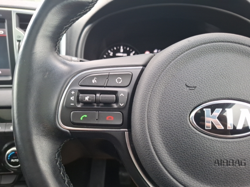 Kia Sportage 1.6 Gdi 2 Suv Red #12