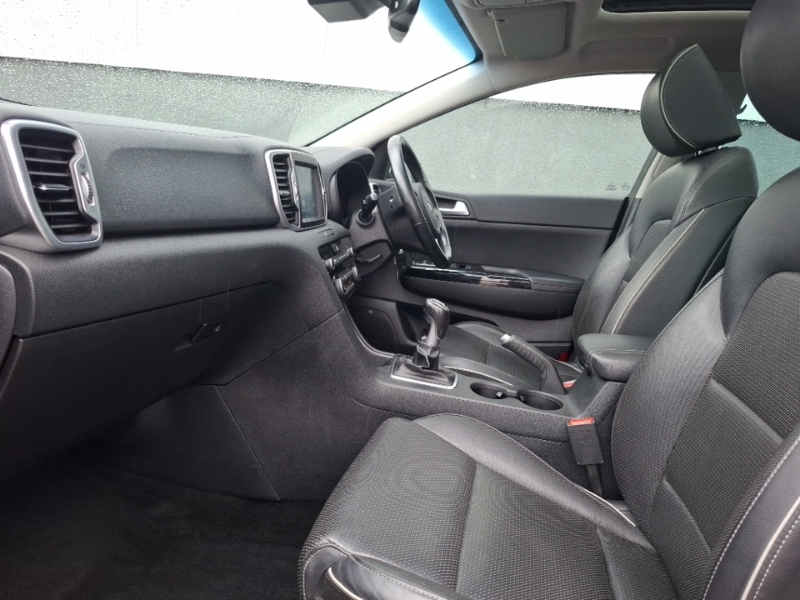 Kia Sportage 1.6 Gdi 2 Suv Red #5
