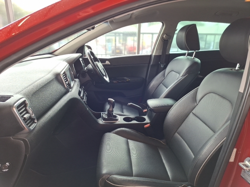 Kia Sportage 1.7 Crdi 3 2Wd Pan Roof Red #5