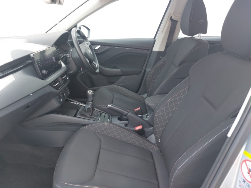 Skoda Kamiq 1.6 Tdi Se Silver #5