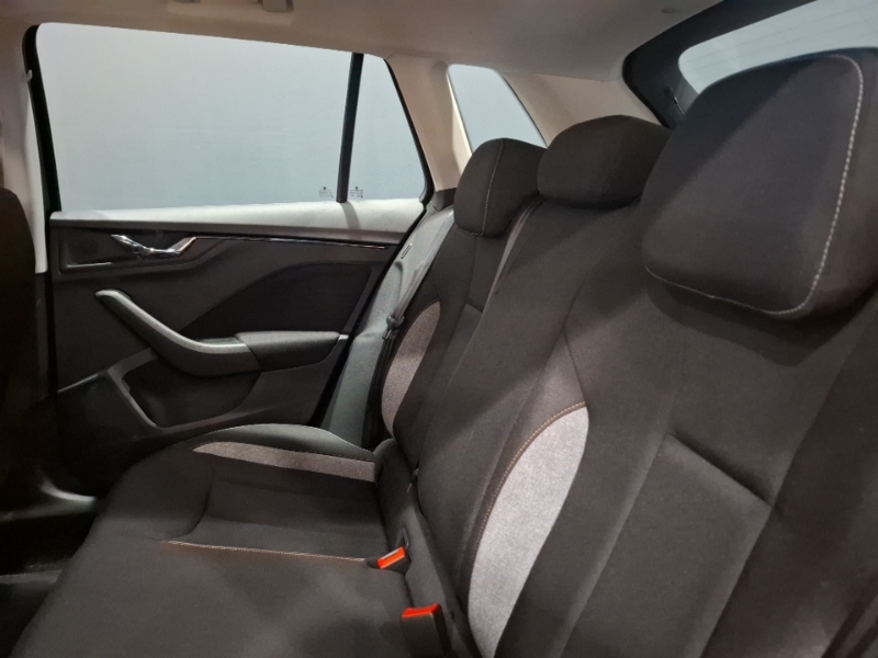 Skoda Kamiq 1.0 Tsi Se Edition Dsg Black #6