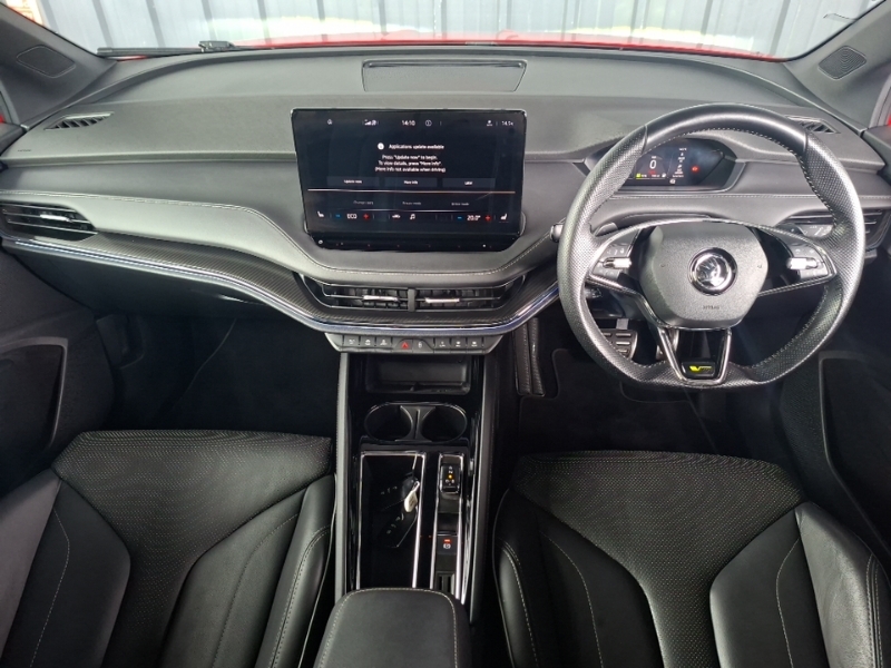 Skoda ENYAQ 220Kw Vrs 82Kwh 4X4 Red #3