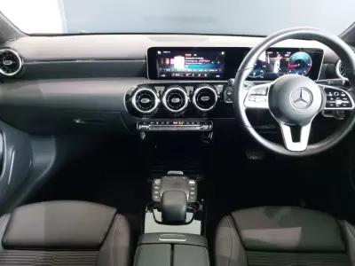 Mercedes-Benz A Class 2.0 A250 Amg Line Saloon 7G-dct Euro 6 White #3