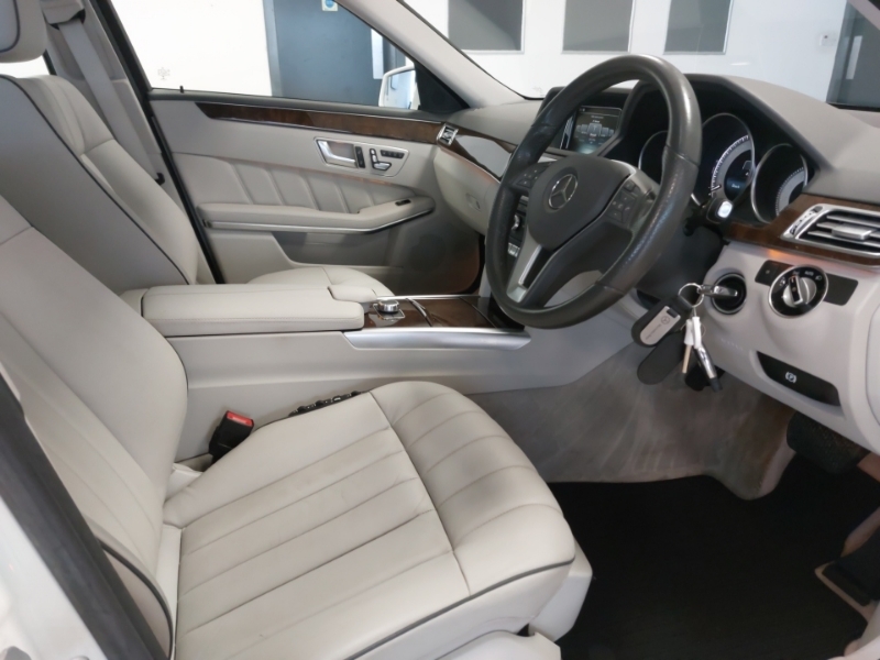 Mercedes-Benz E Class E250 Se Premium 7G-tronic White #6