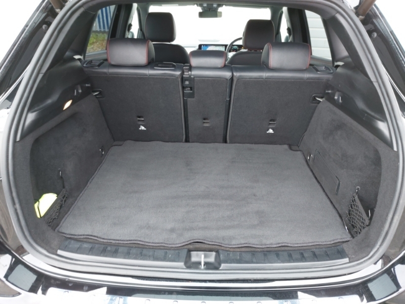 Mercedes-Benz EQA Eqa 300 66.5Kwh Amg Line Premium Suv Electri Grey #16