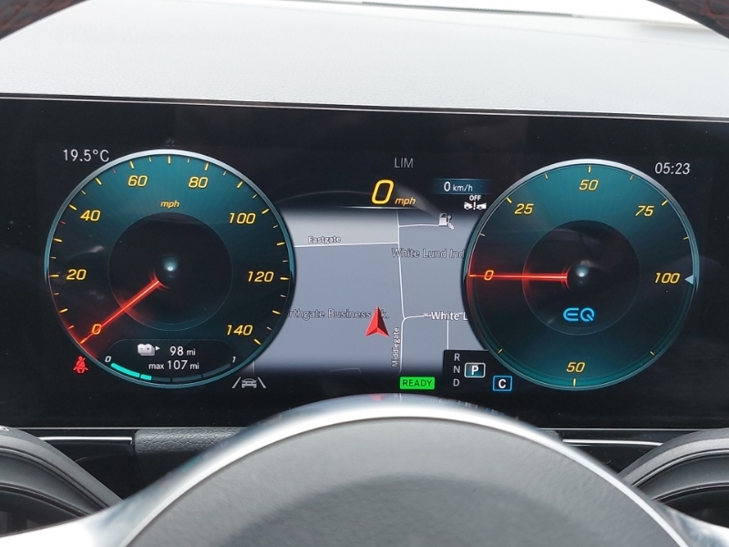 Mercedes-Benz EQA Eqa 300 66.5Kwh Amg Line Premium Suv Electri Grey #15