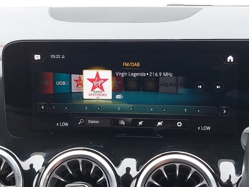 Mercedes-Benz EQA Eqa 300 66.5Kwh Amg Line Premium Suv Electri Grey #10