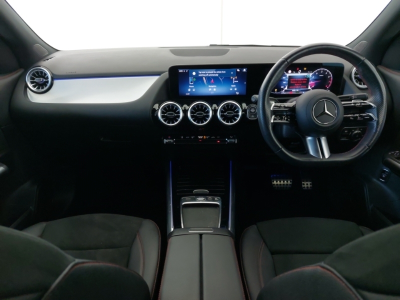 Mercedes-Benz GLA Class Gla 200 Amg Line Executive Black #3