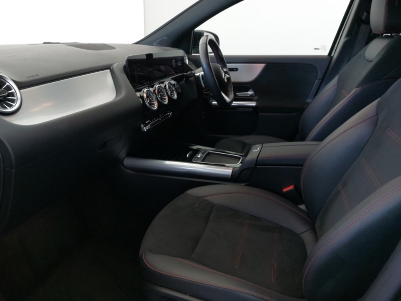 Mercedes-Benz GLA Class Gla 200 Amg Line Executive Black #5