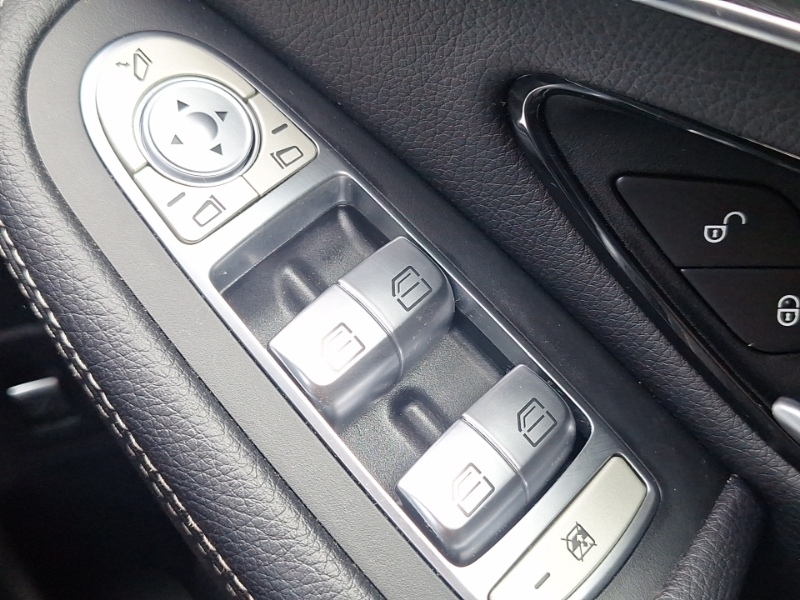 Mercedes-Benz GLC Class 250D Amg Line Premium Suv G-tronic 4M Black #16