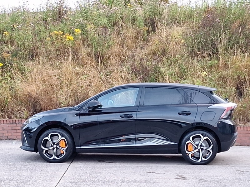 MG Xpower Motor Uk 4 Hatchback 320Kw 64Kwh Black #4