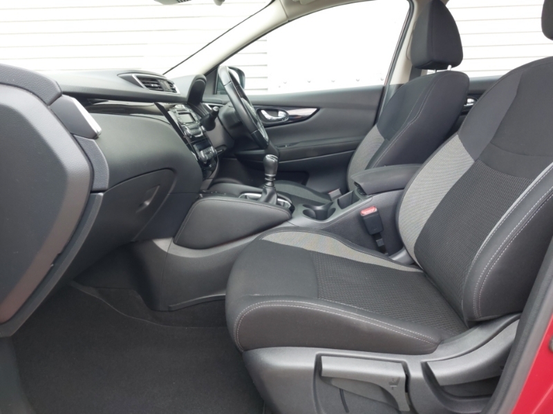 Nissan Qashqai 1.2 Dig-t Acenta ST18YWC Red #5