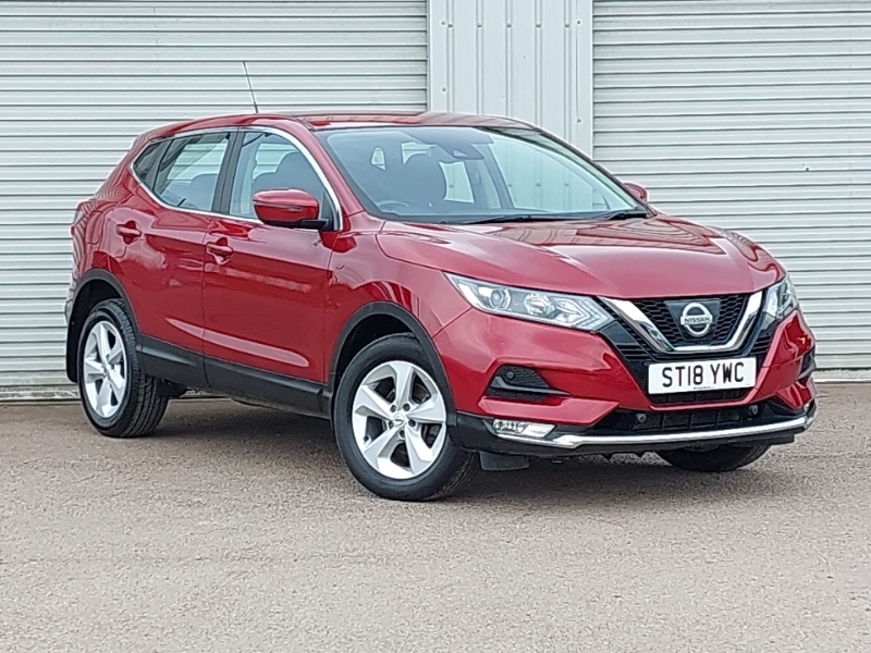 Nissan Qashqai 1.2 Dig-t Acenta Red