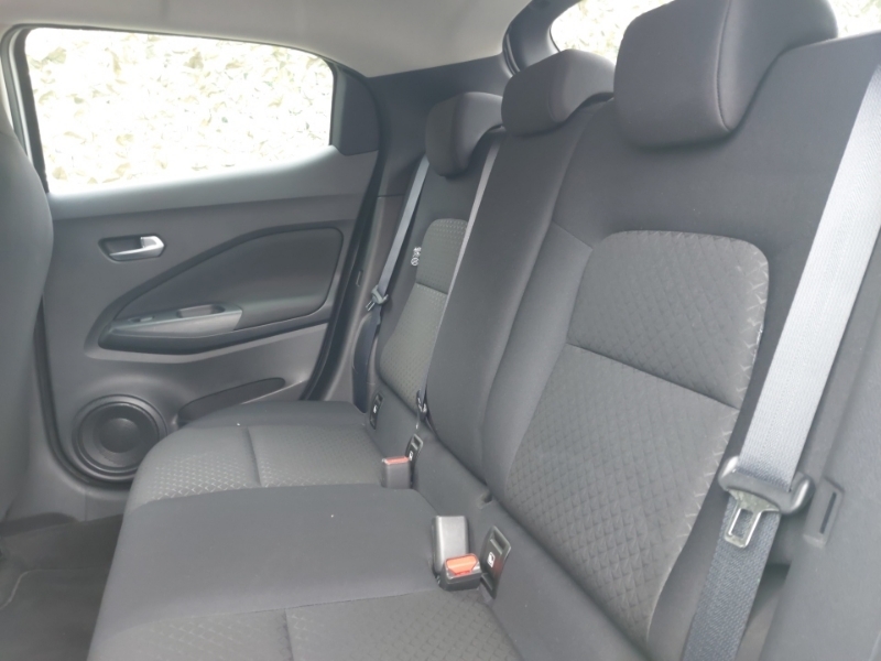 Nissan Juke 1.0 Dig-t 114 Acenta White #6