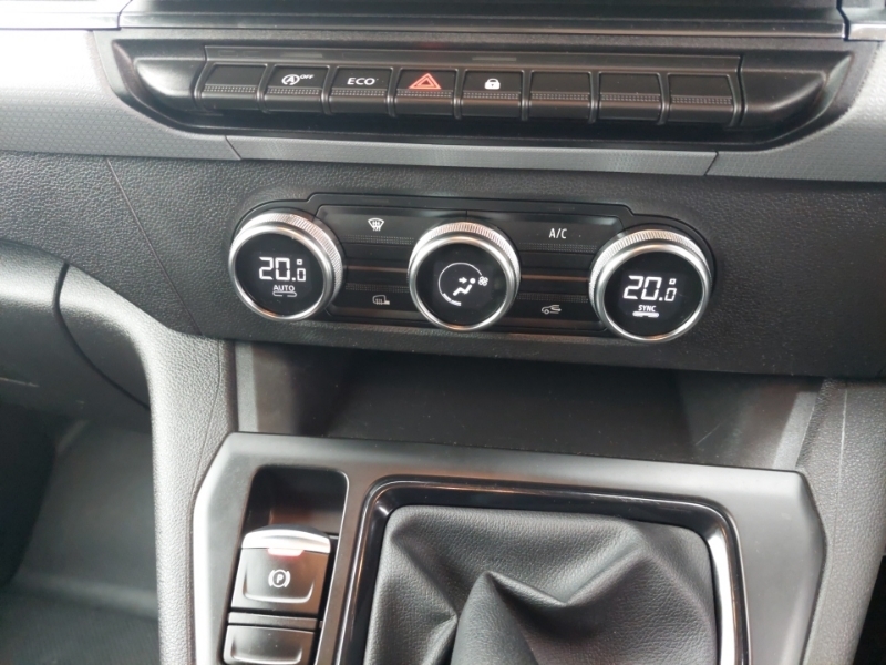 Nissan TOWNSTAR 45Kwh Acenta Panel Van 6Dr L1 122 P Grey #16