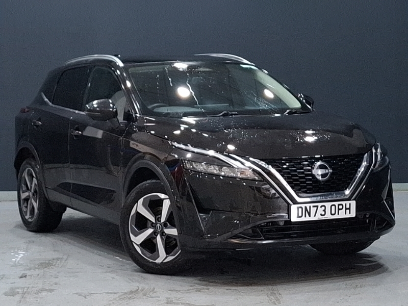 Nissan Qashqai 1.3 Dig-t Mh 158 N-connecta Glass Rf Xtronic Black