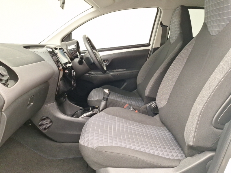 Peugeot 108 1.0 72 Allure White #5