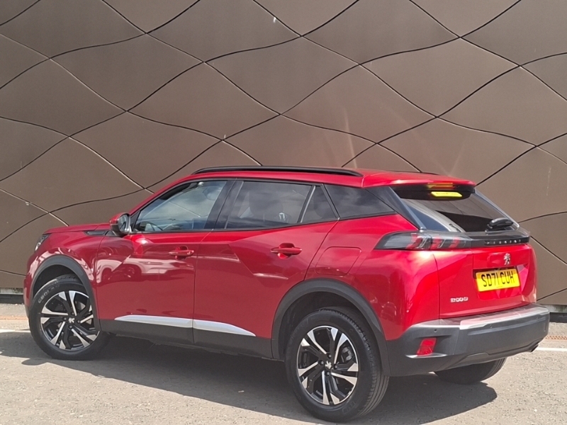 Peugeot 2008 1.2 Puretech Allure SD71CUH Red #2
