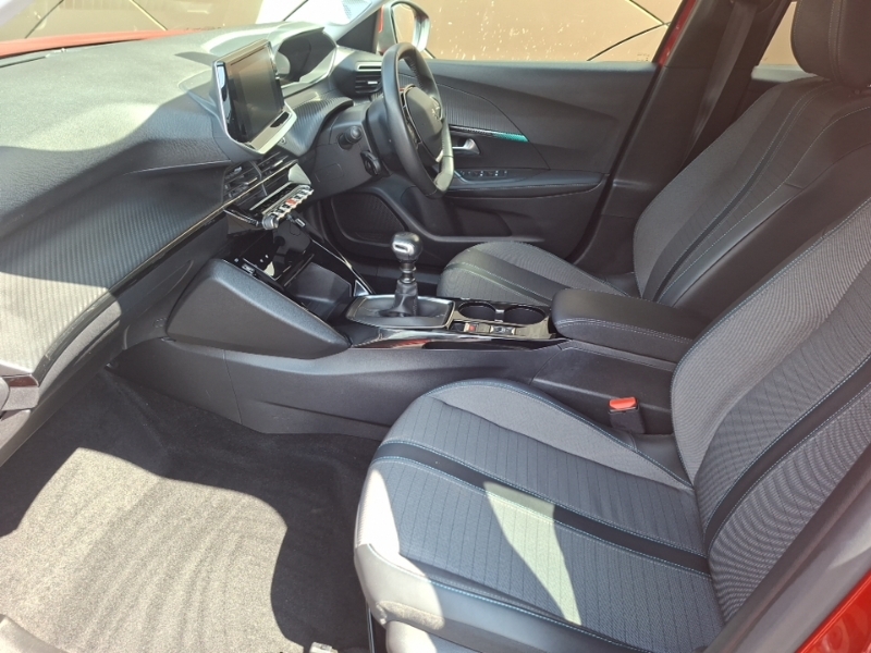 Peugeot 2008 1.2 Puretech Allure SD71CUH Red #5