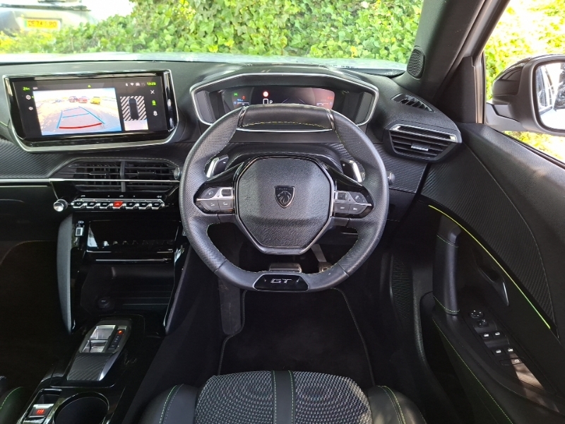 Peugeot 2008 1.2 Puretech 130 Allure Estate Black #8
