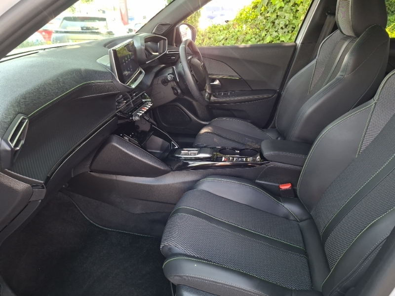 Peugeot 2008 1.2 Puretech 130 Gt Eat8 White #5