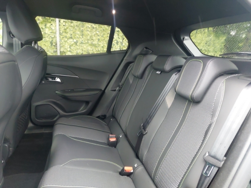 Peugeot e-2008 115Kw Gt 54Kwh Black #6