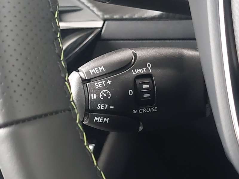 Peugeot e-2008 50Kwh Gt Suv 7Kw Charger 136 #15
